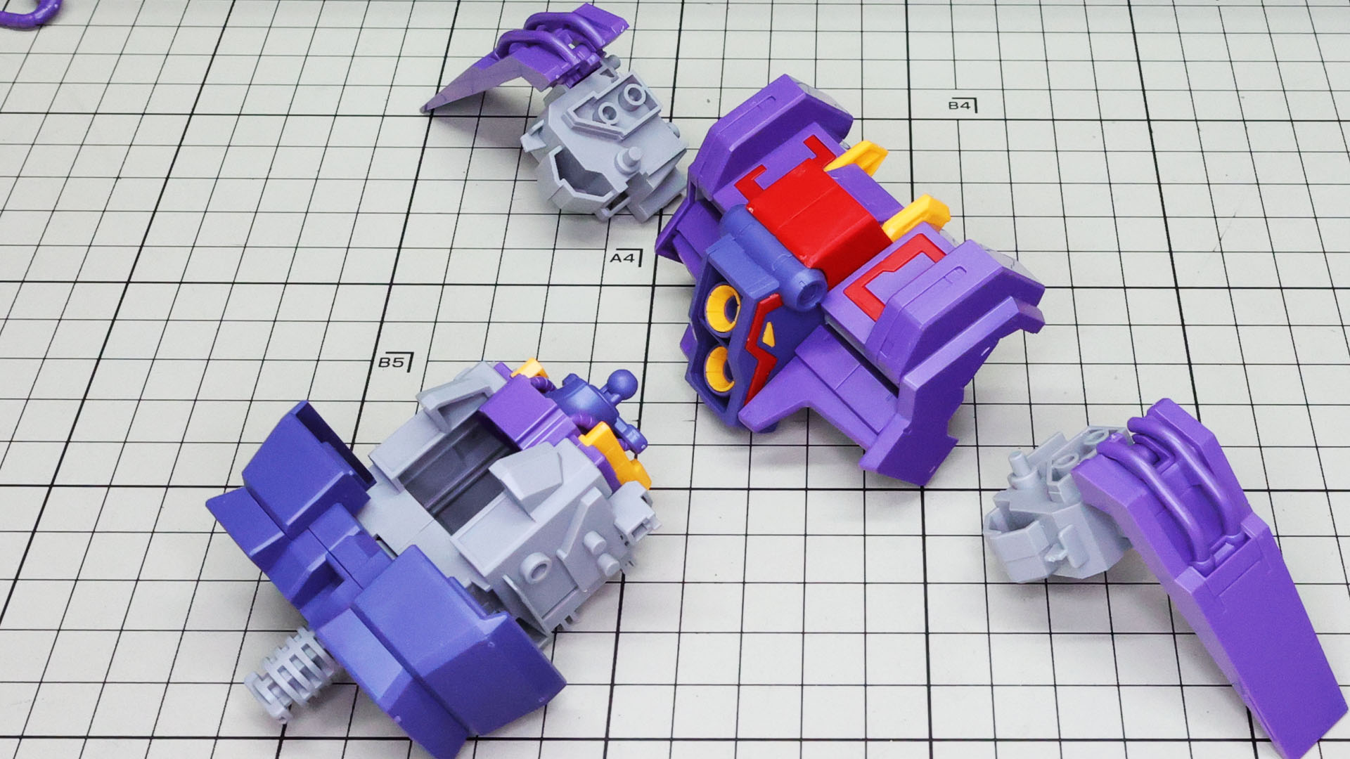 完成した各部をドッキングさせていきましょう