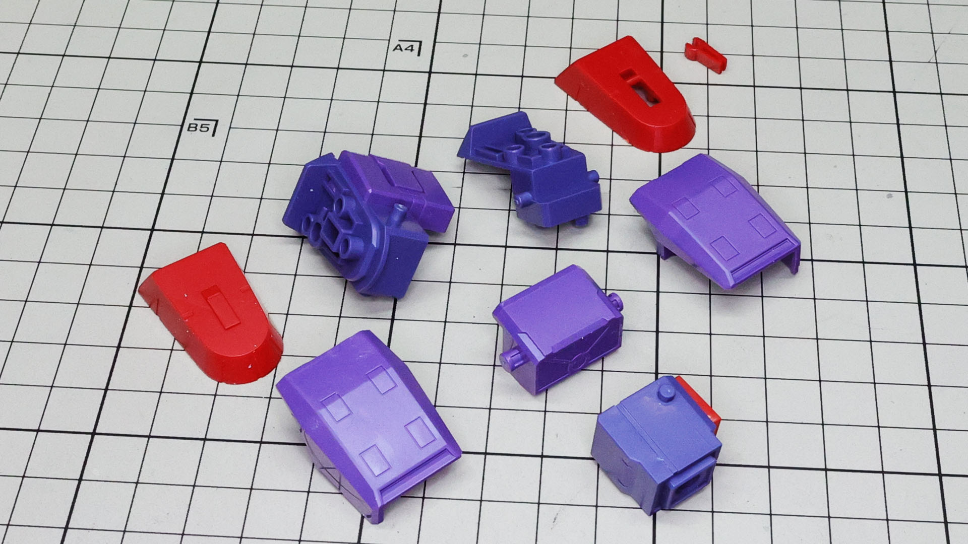 前腕を組んでいきます。構造はそれほど難しくはありませんが、各部をキレイに切り出せているかをよく見ておきましょう