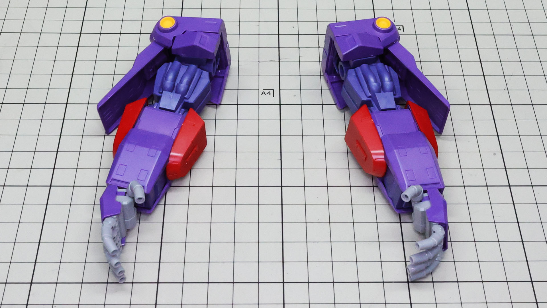 それぞれのブロックをドッキングさせれば太い腕部が完成します