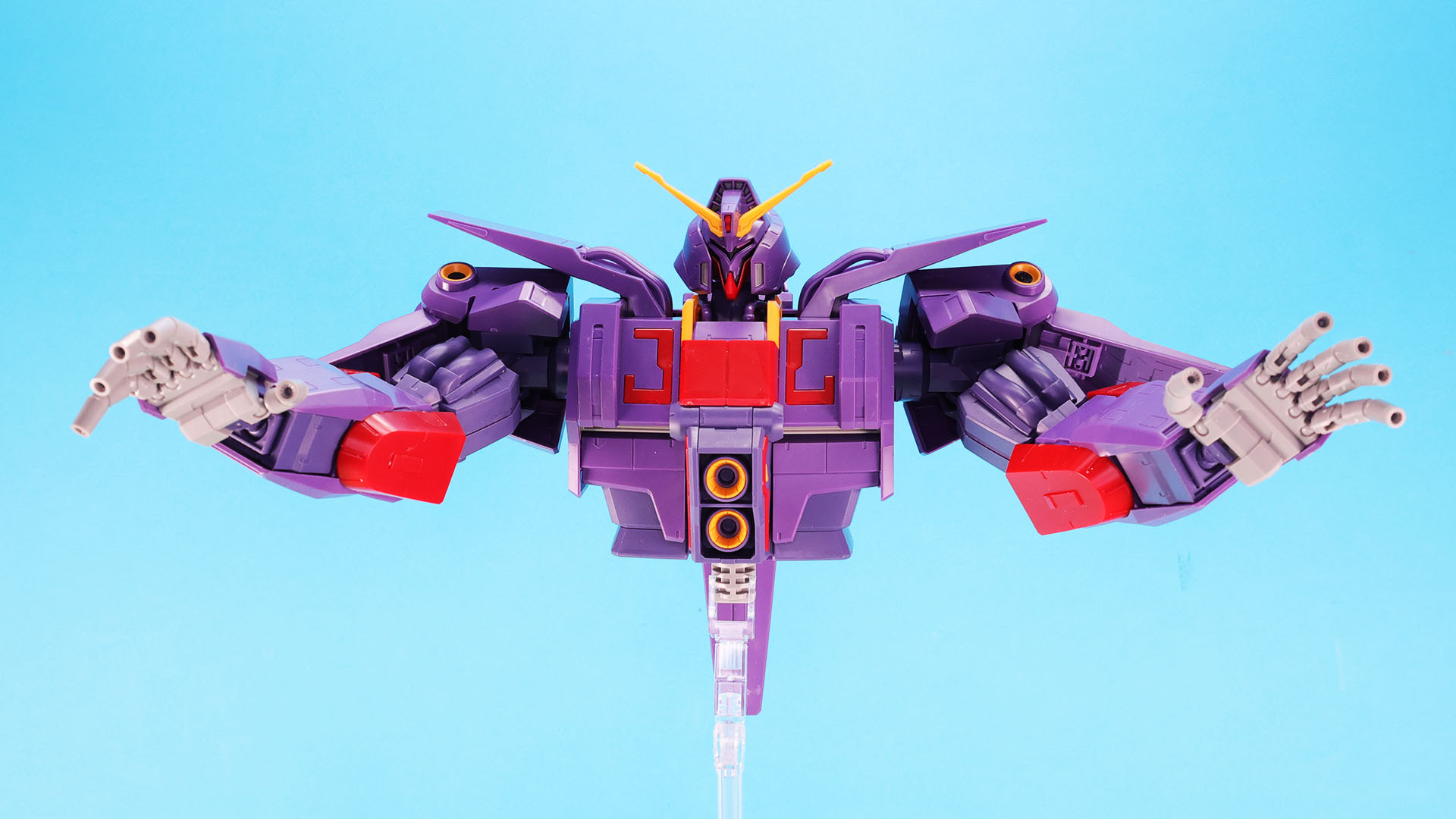 前編は上半身の組み立てをお届けしました