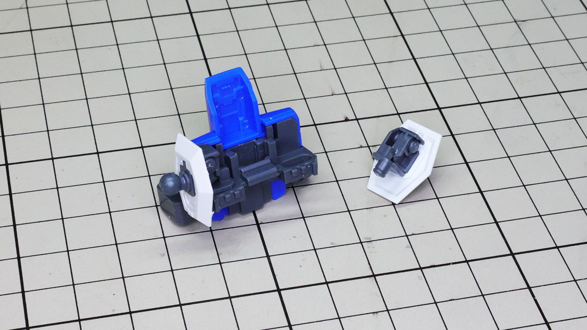 肩関節は多軸関節を形成します