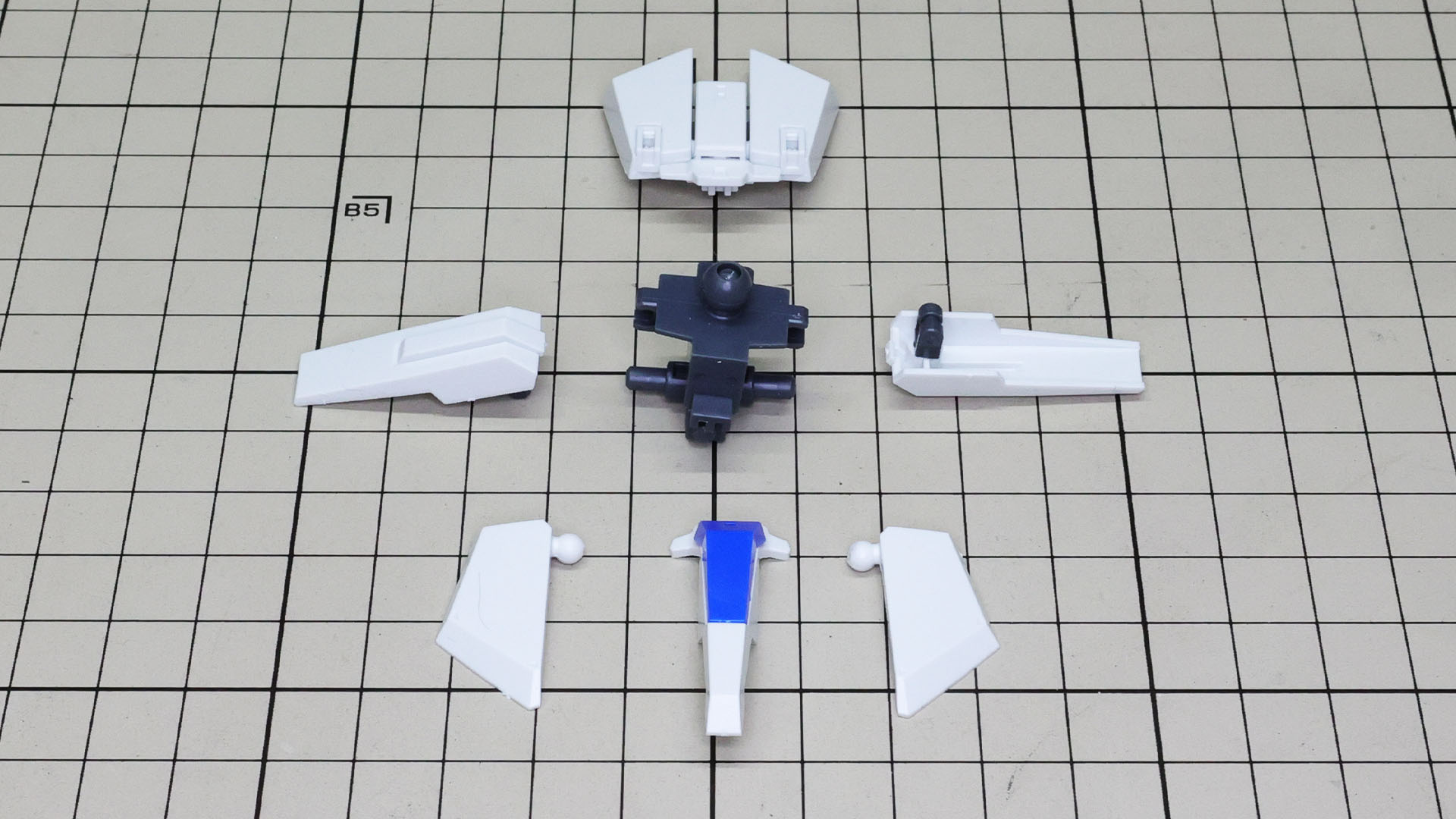 前後左右のフロートアーマーを組み立てました