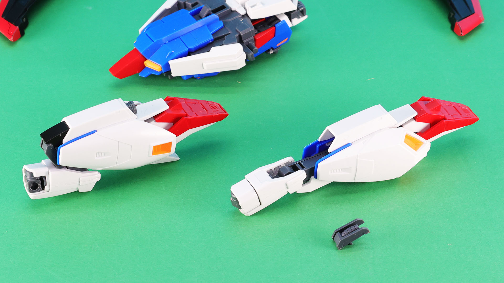 脚部を変形させます