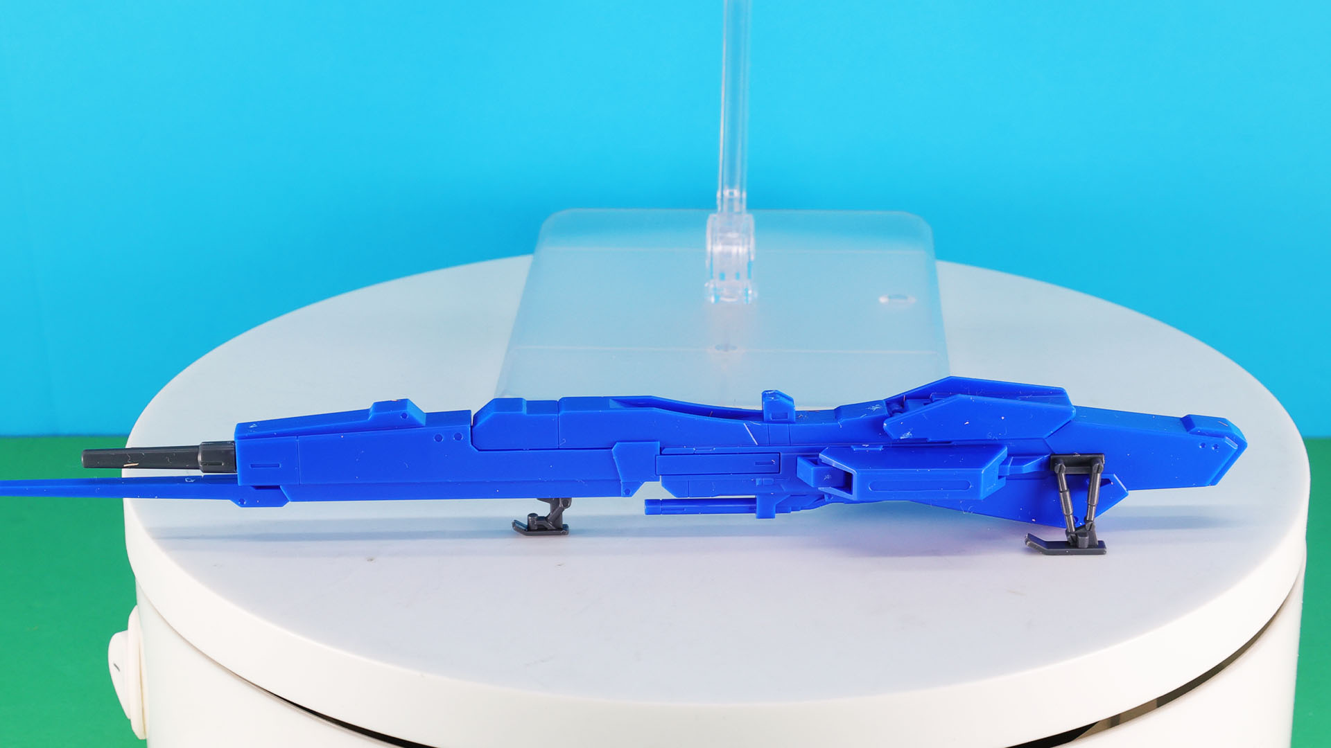 ハイパー・メガ・ランチャーにランディングギアを取り付けて……