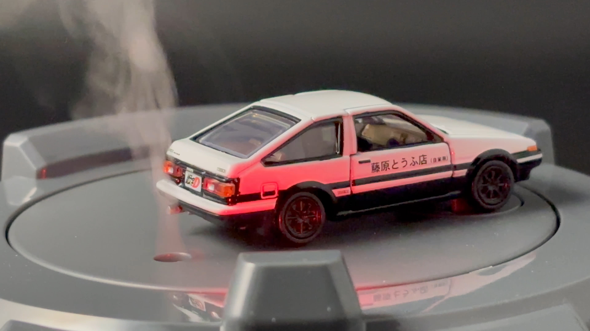 大迫力のドリフトアクションは、トミカの新しい可能性を感じさせてくれる