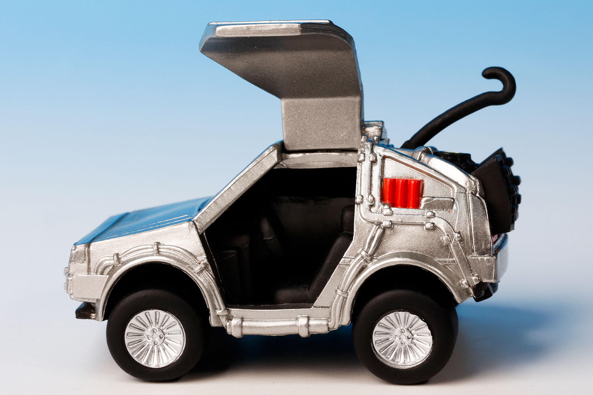 銀色のボディが美しい