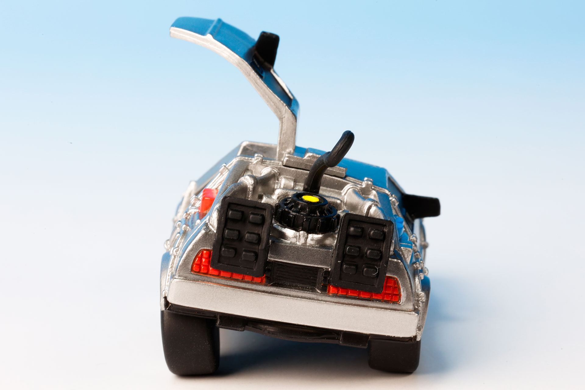 後部にはフックも付けられている