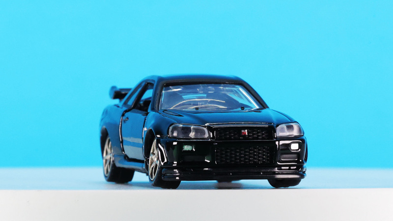 漆黒のブラックをまとったR34GT-R！