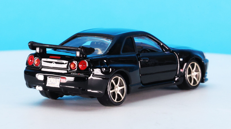 リアには“Vspec II Nur”のロゴがプリントされています