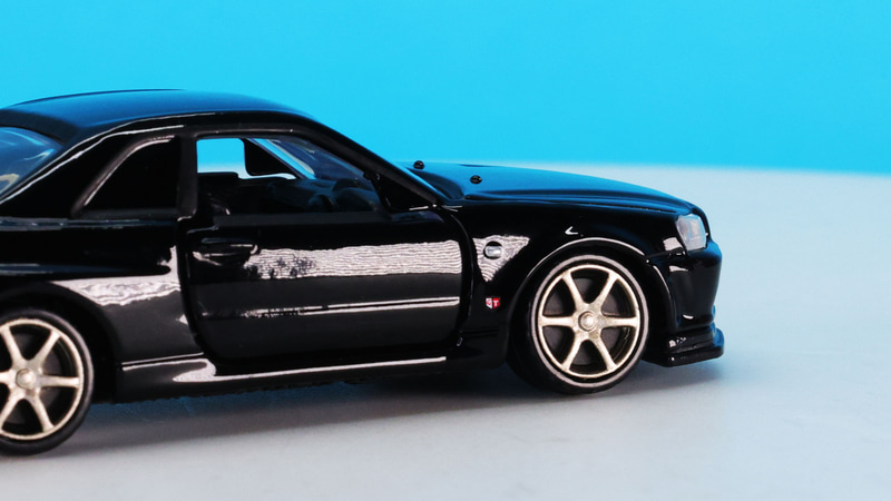 ホイールも質感高く再現しています