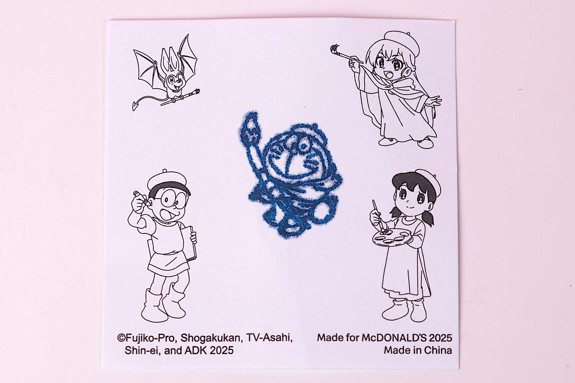 割と小さめだが、ドラえもんの絵が押せる