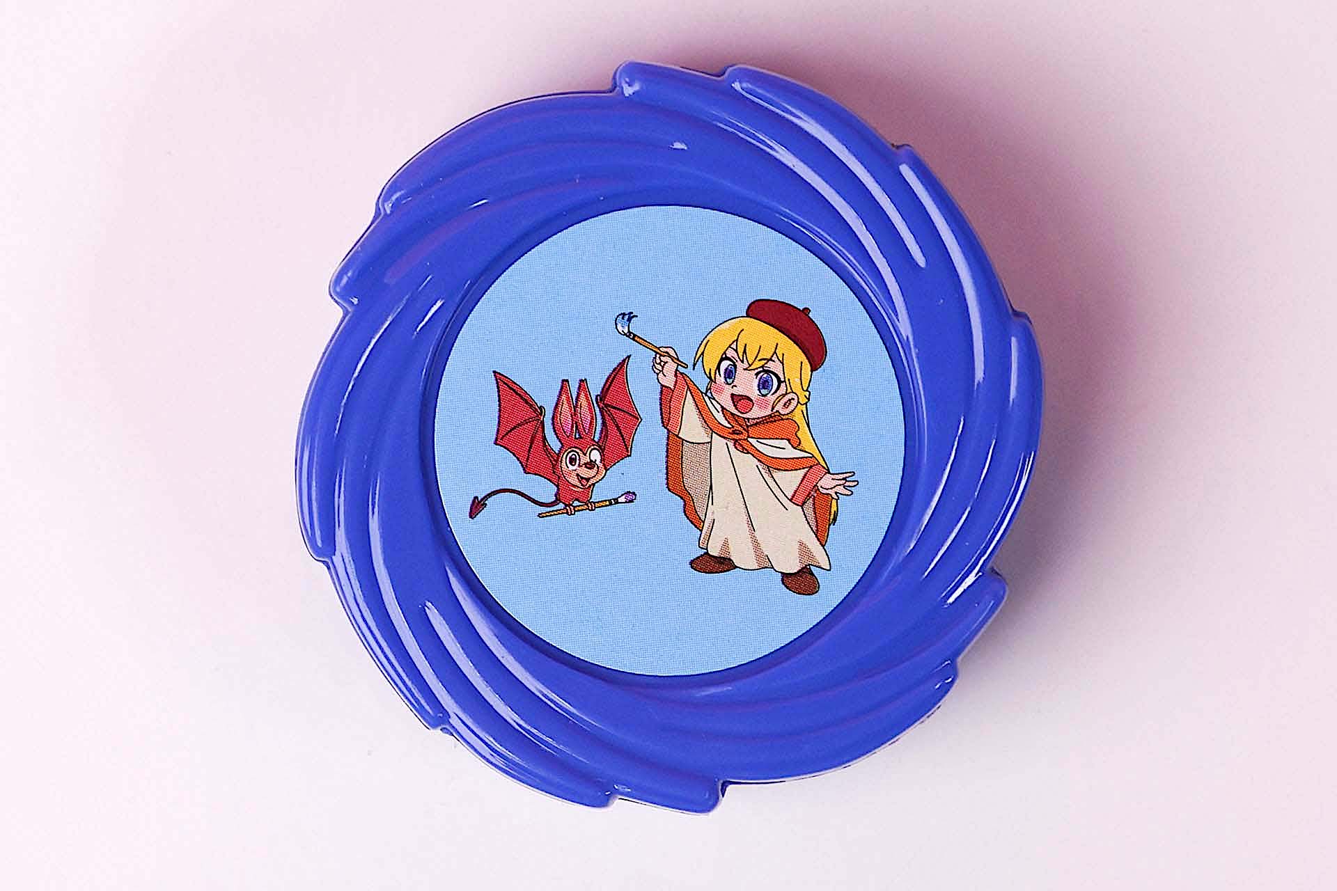 スピナーには映画に登場するクレアとチャイが描かれている