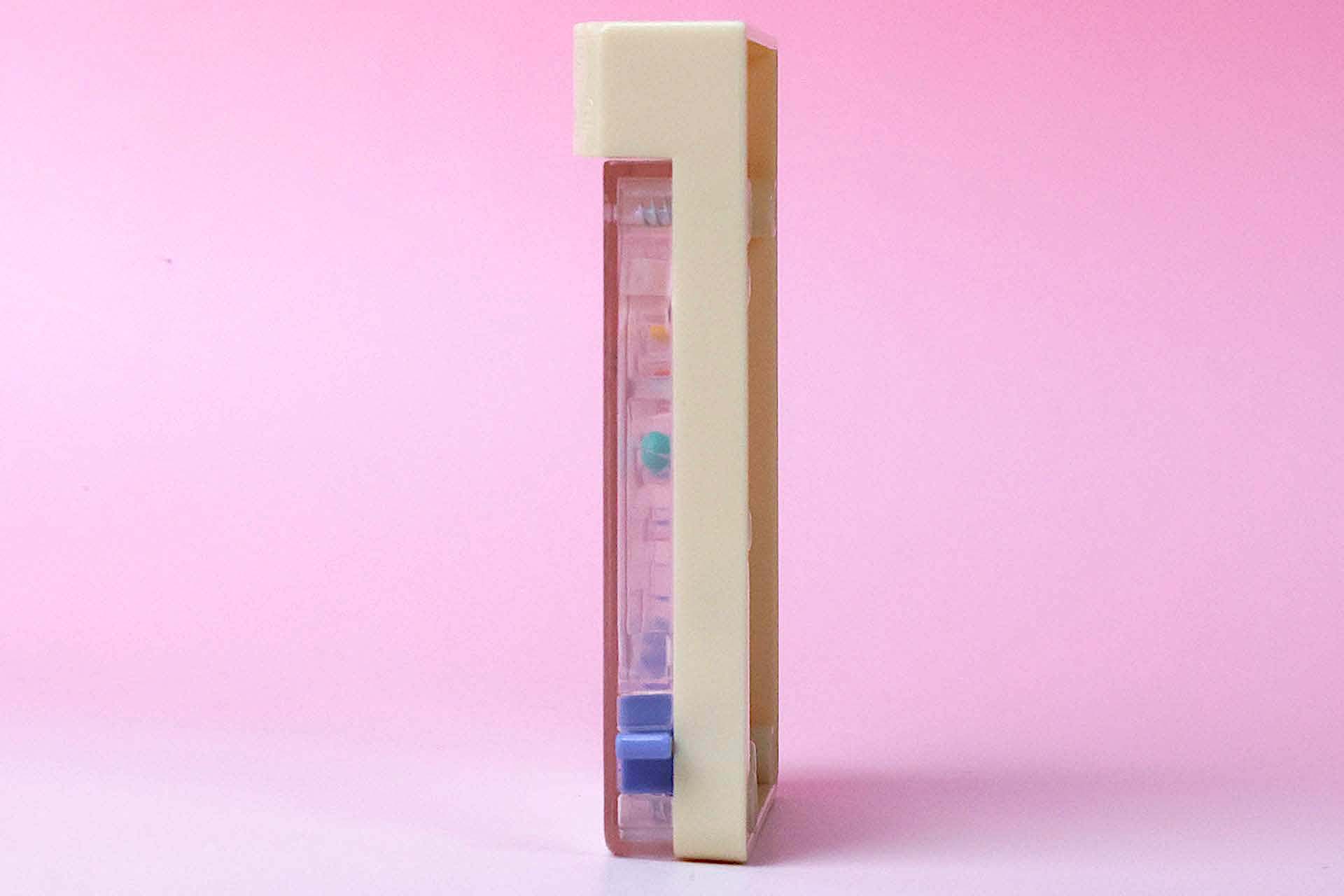 サイズもコンパクトなので持ち歩きやすい