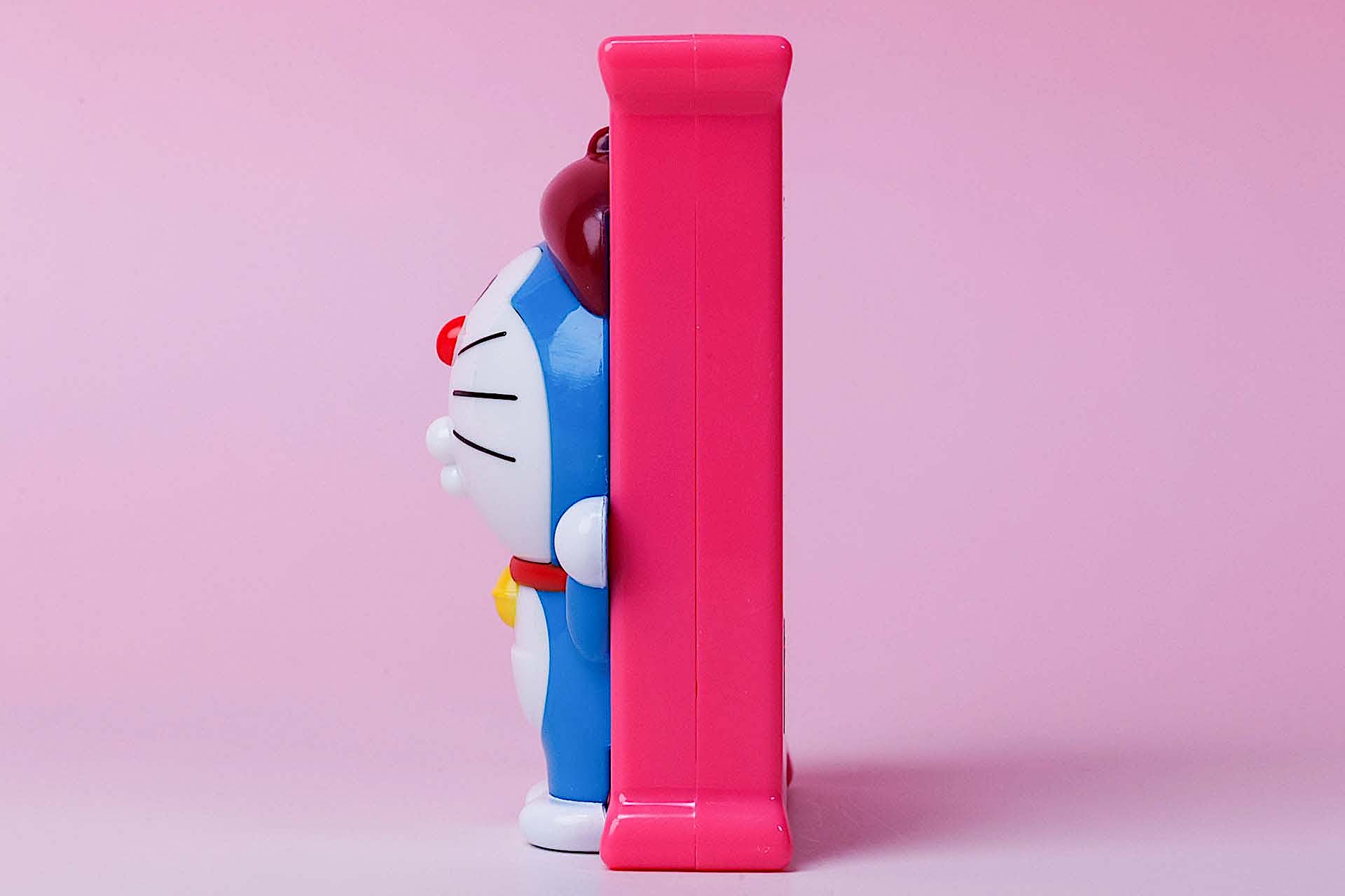 ドラえもんの部分は半立体だ