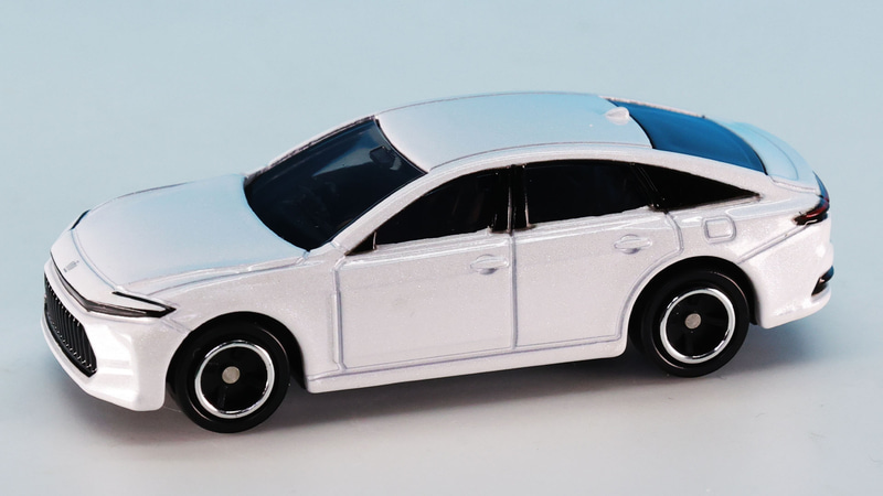 ホワイトは全体の落ち着いたたたずまいが強調されます