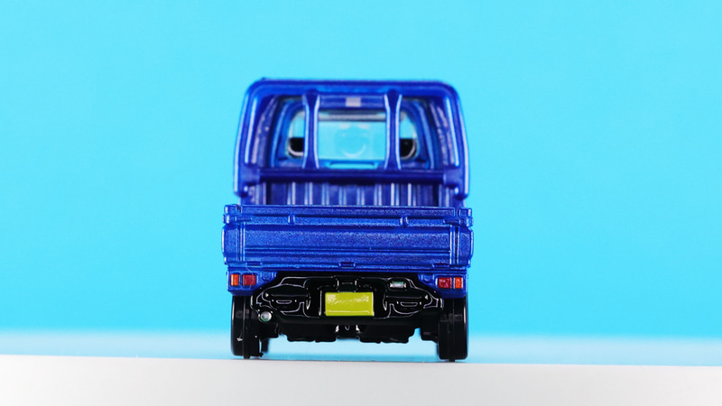 リアのナンバープレートも再現！