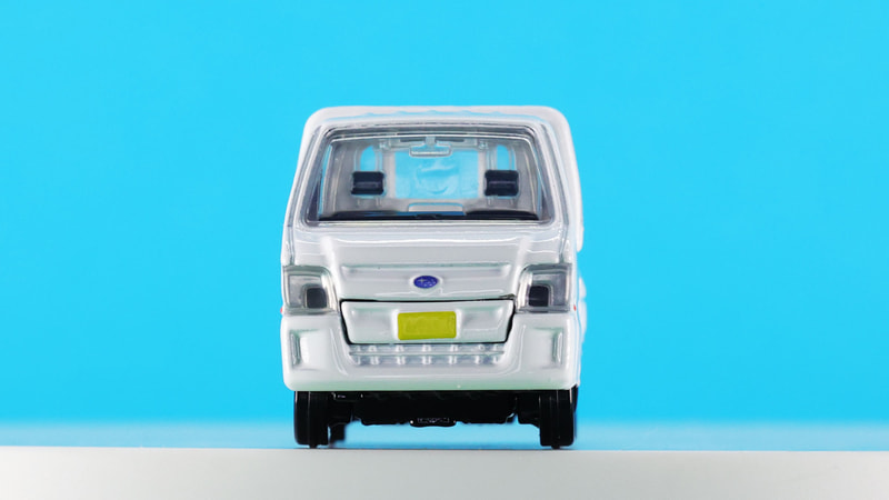 シートのヘッドレストもブラックになっています