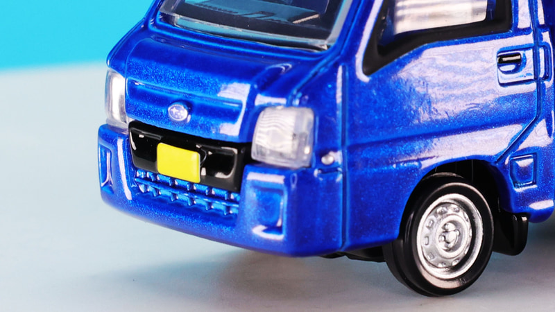 ブルーでの同じ場所はブラックで、違いも楽しい