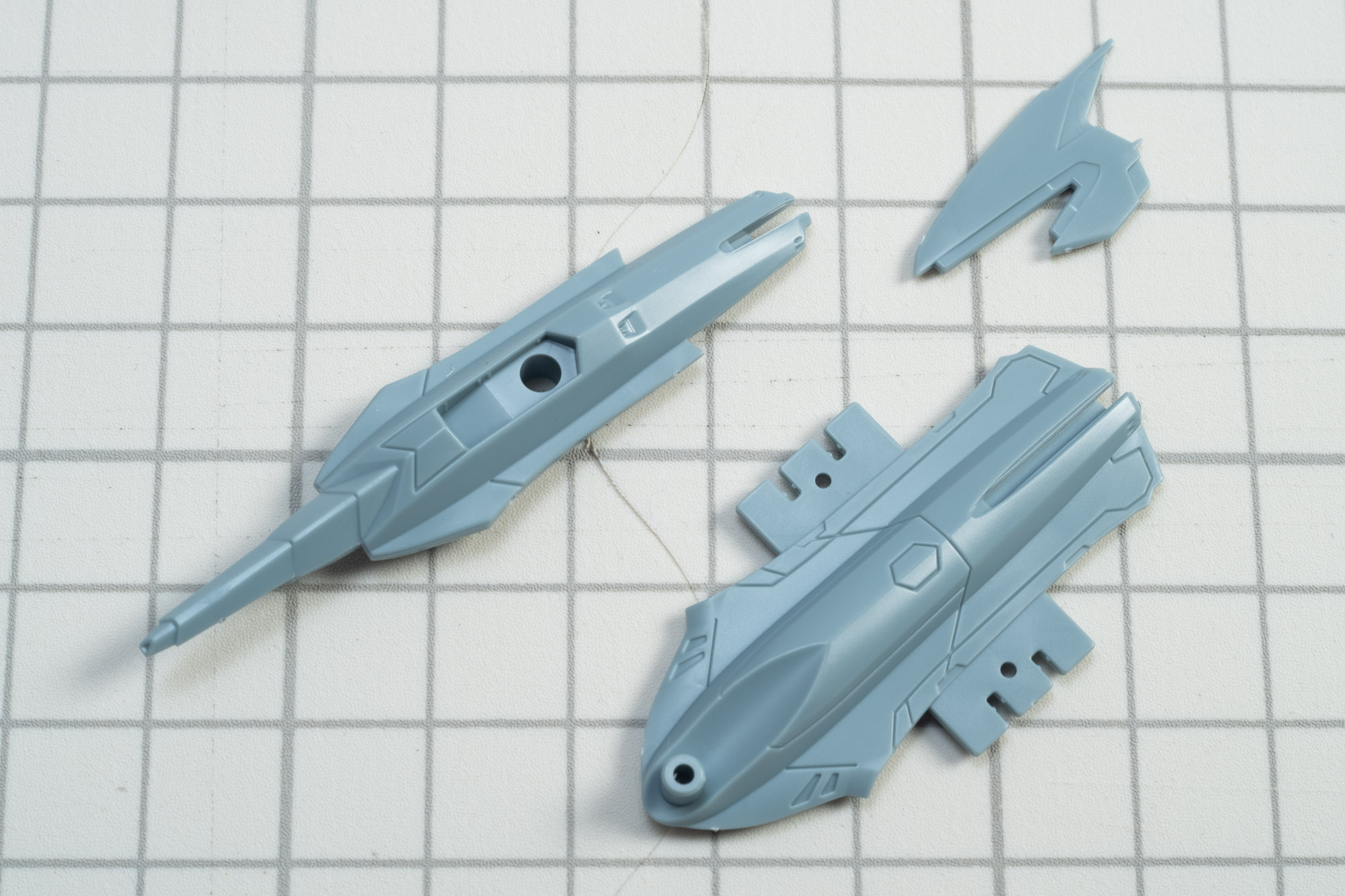 ボディ全景。裏の作りも細かくできている。