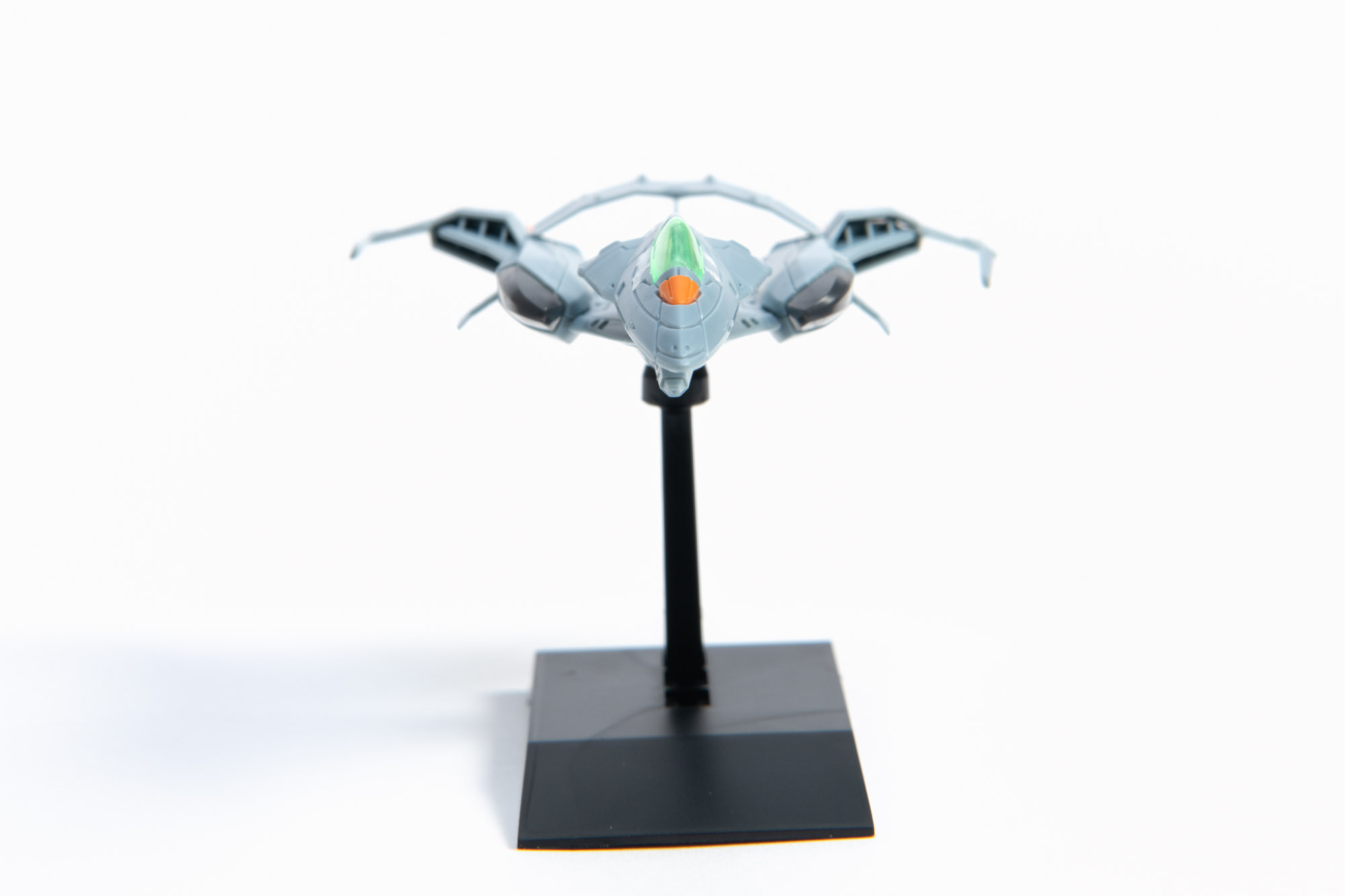 コスモパイソン高機動モードの全景。全長が短くコンパクトになるだけでもかなりビジュアルが変わる。