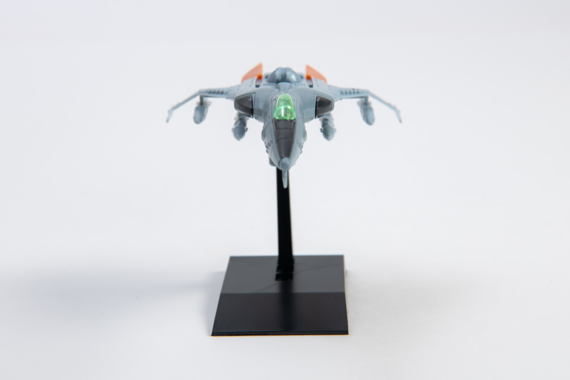 まずはコスモタイガーIIの全景。シールのディテールアップは見事だと感じた。