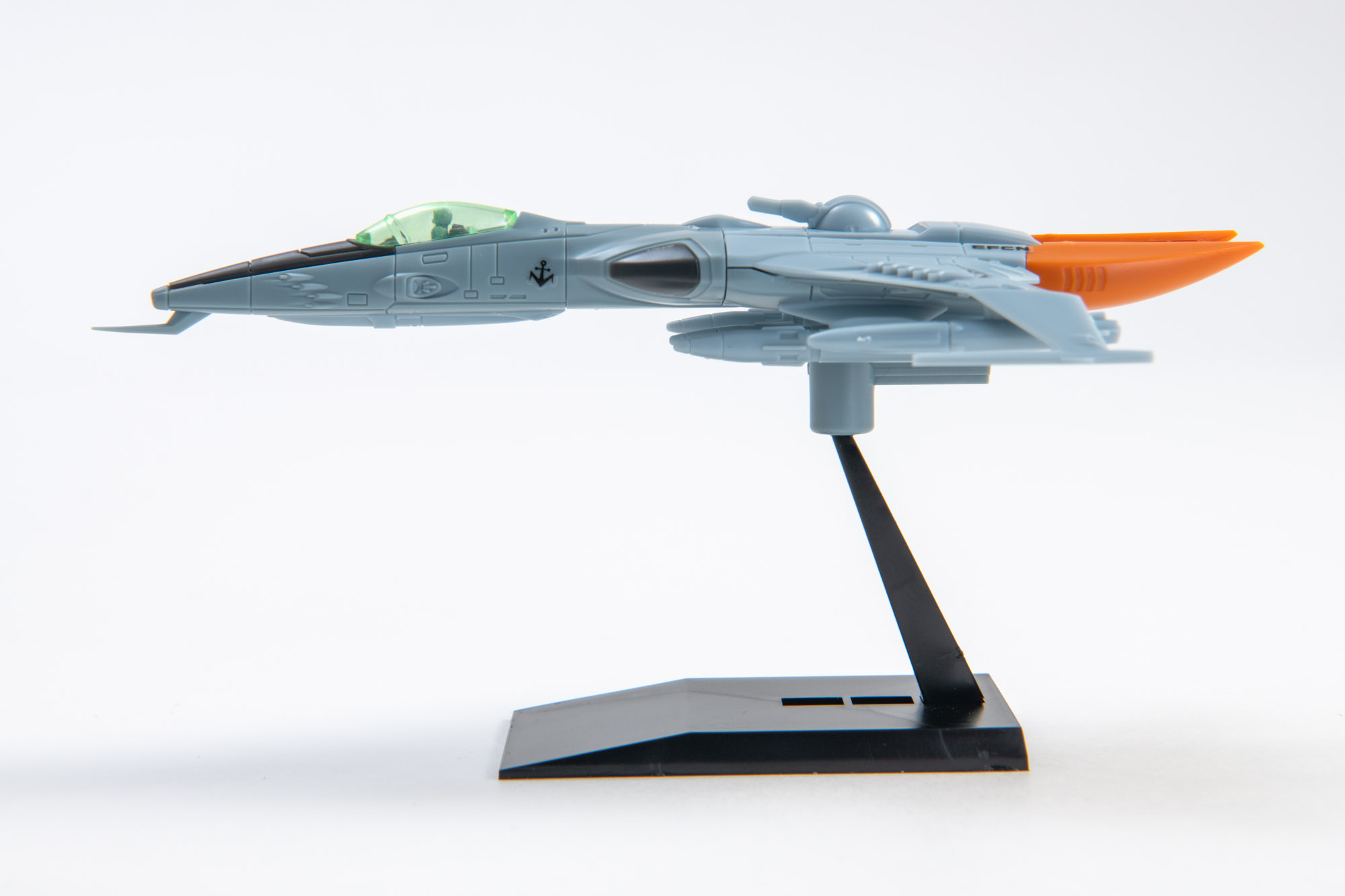 まずはコスモタイガーIIの全景。シールのディテールアップは見事だと感じた。