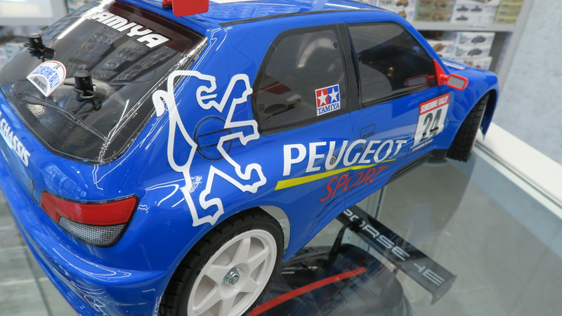 ウィンドウはスモークで塗り分け済み