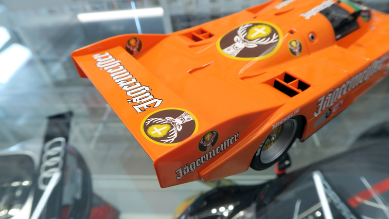 ハイマウントタイプのリヤウイング