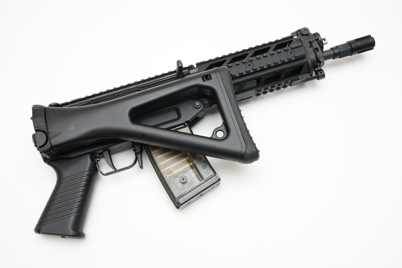 ストックを折りたためば狭い通路での取り回しがよくなる