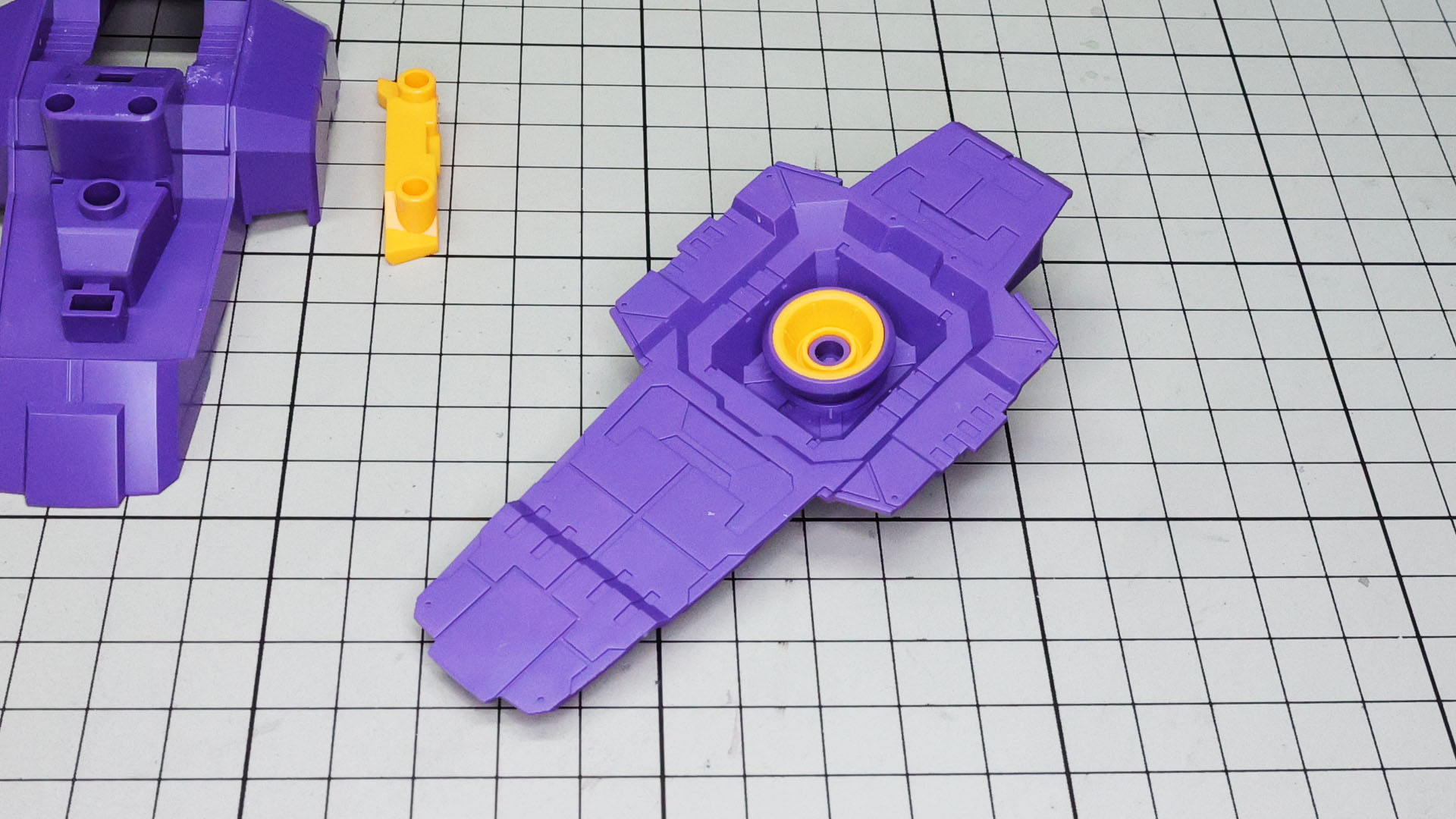 ソール裏にはノズルが組み込まれます