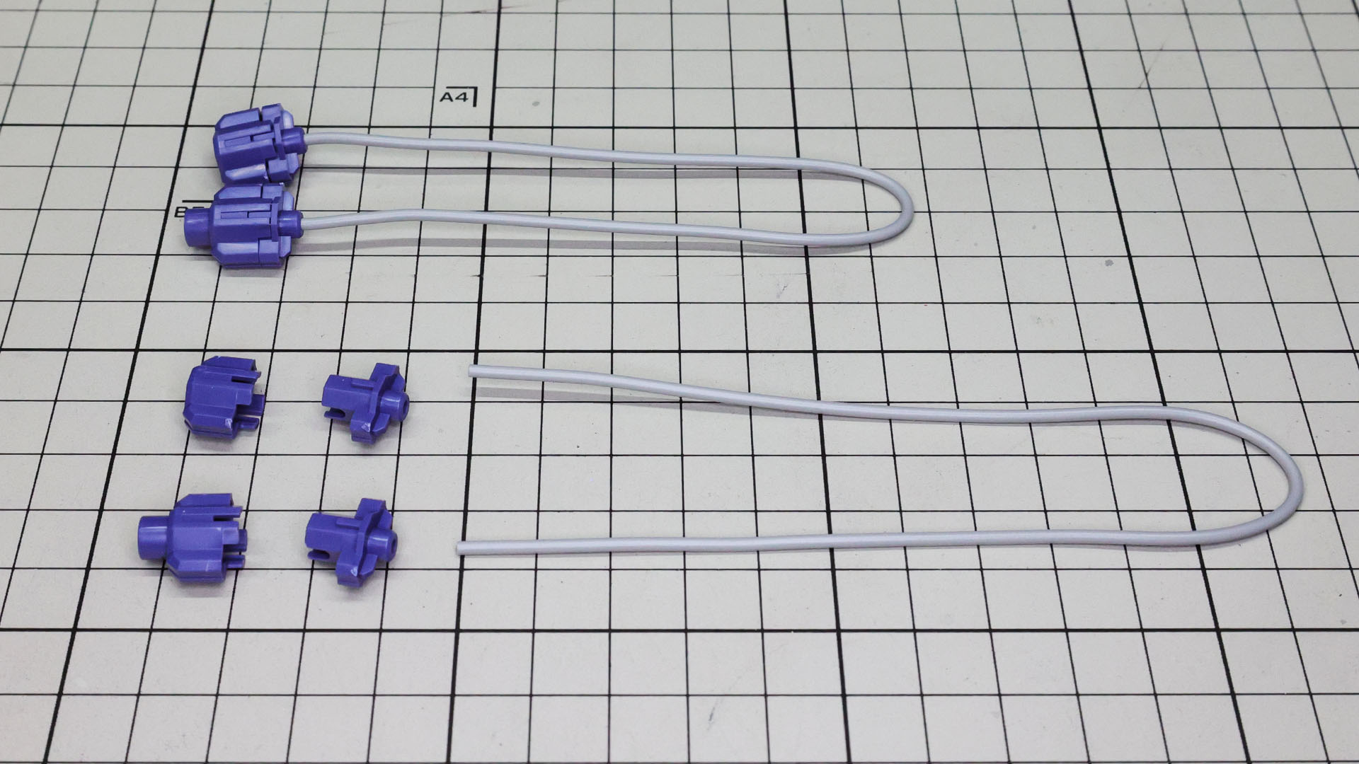 腕部有線ワイヤーは2本組みます