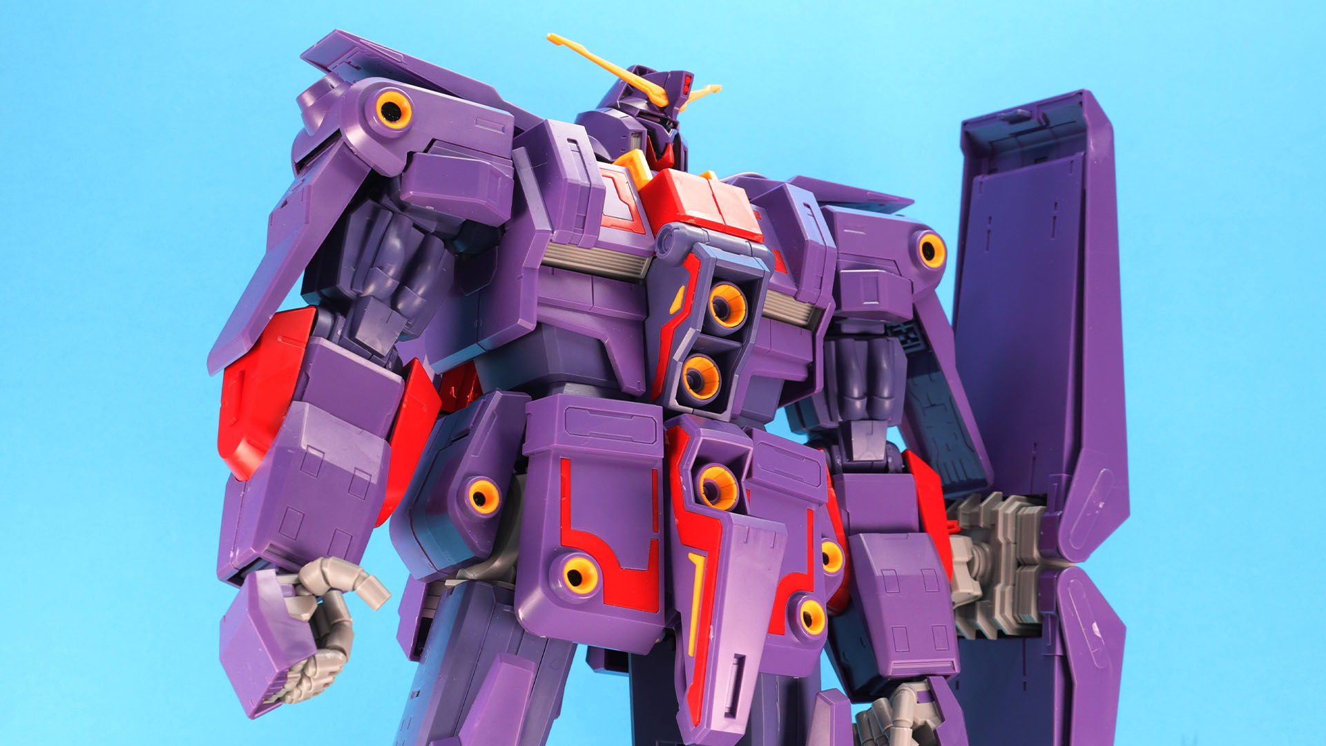 各部のディテールも間延びせず、詰め込みすぎでもなくバランスの良さを感じさせる