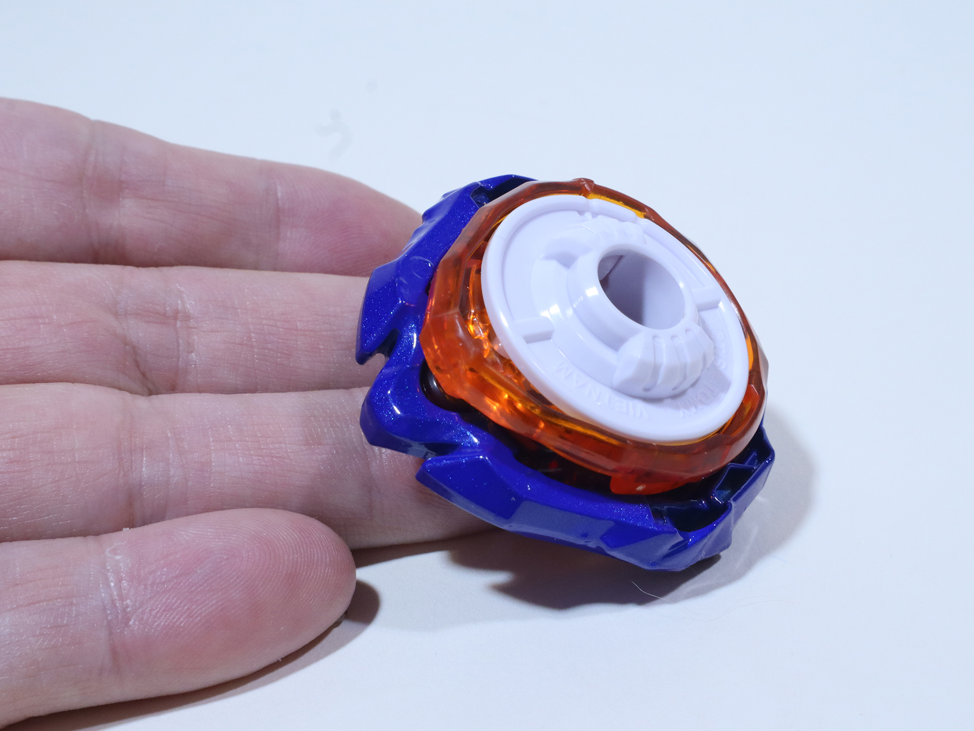 「ドランバスター」は攻撃特化のブレードのため、ラチェットに1枚刃の「1-60」を採用する例も多い