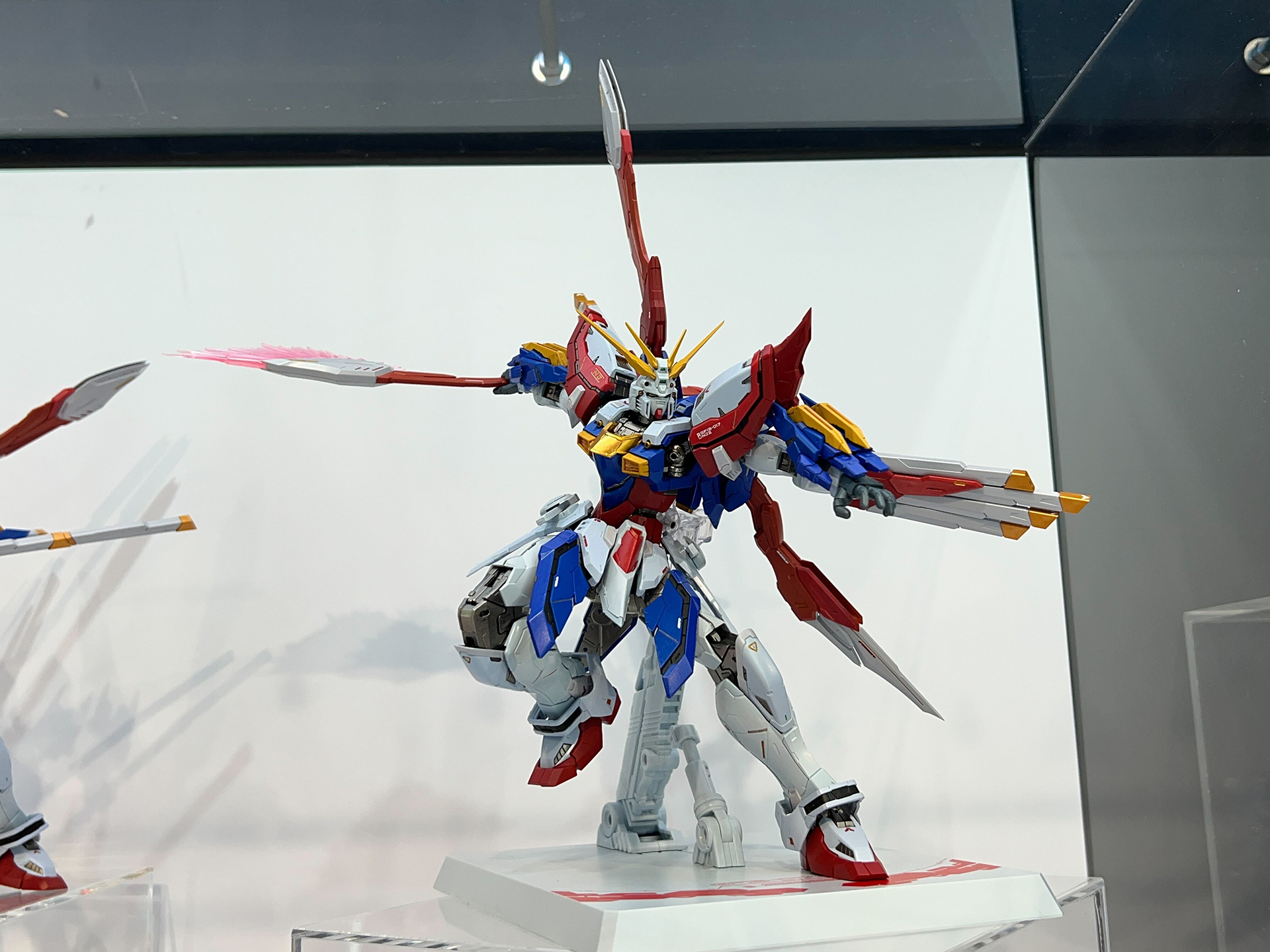 羽を外して武器にできるようだ