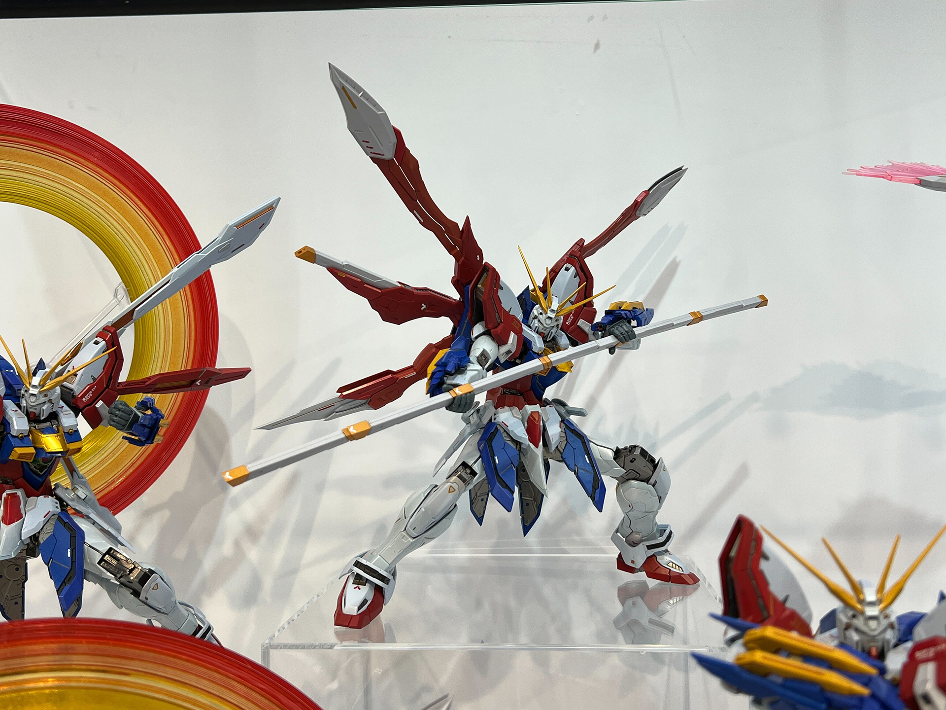 羽を外して武器にできるようだ