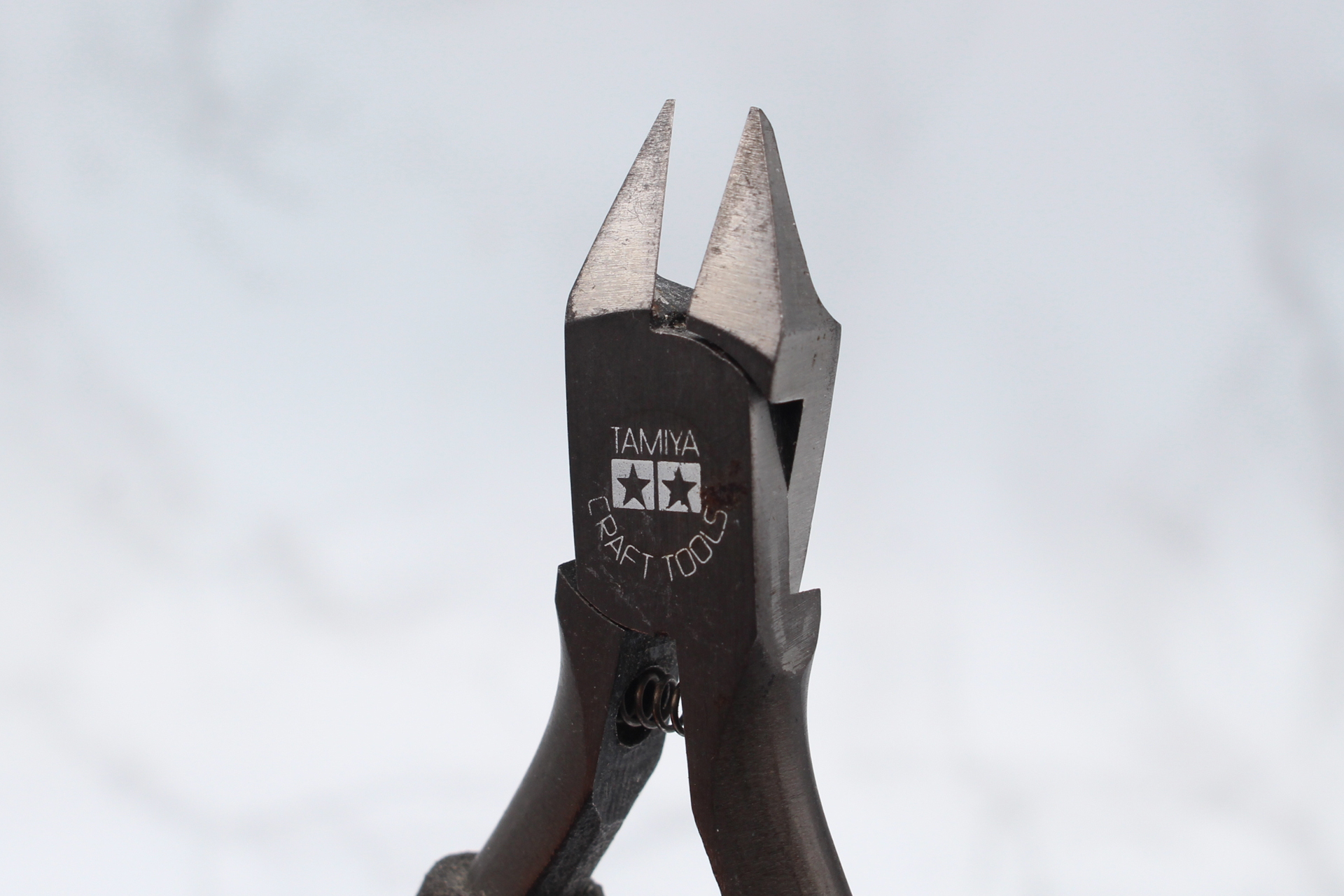 サイズもちょうどよく、使いやすいニッパー。ツインスターのロゴも嬉しい