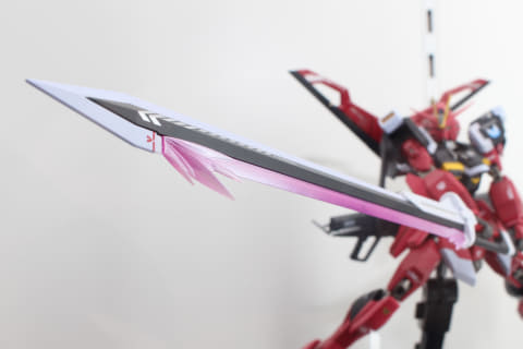 特別企画】パース付きのレーザー対艦刀で迫力のポーズを演出！ 「METAL