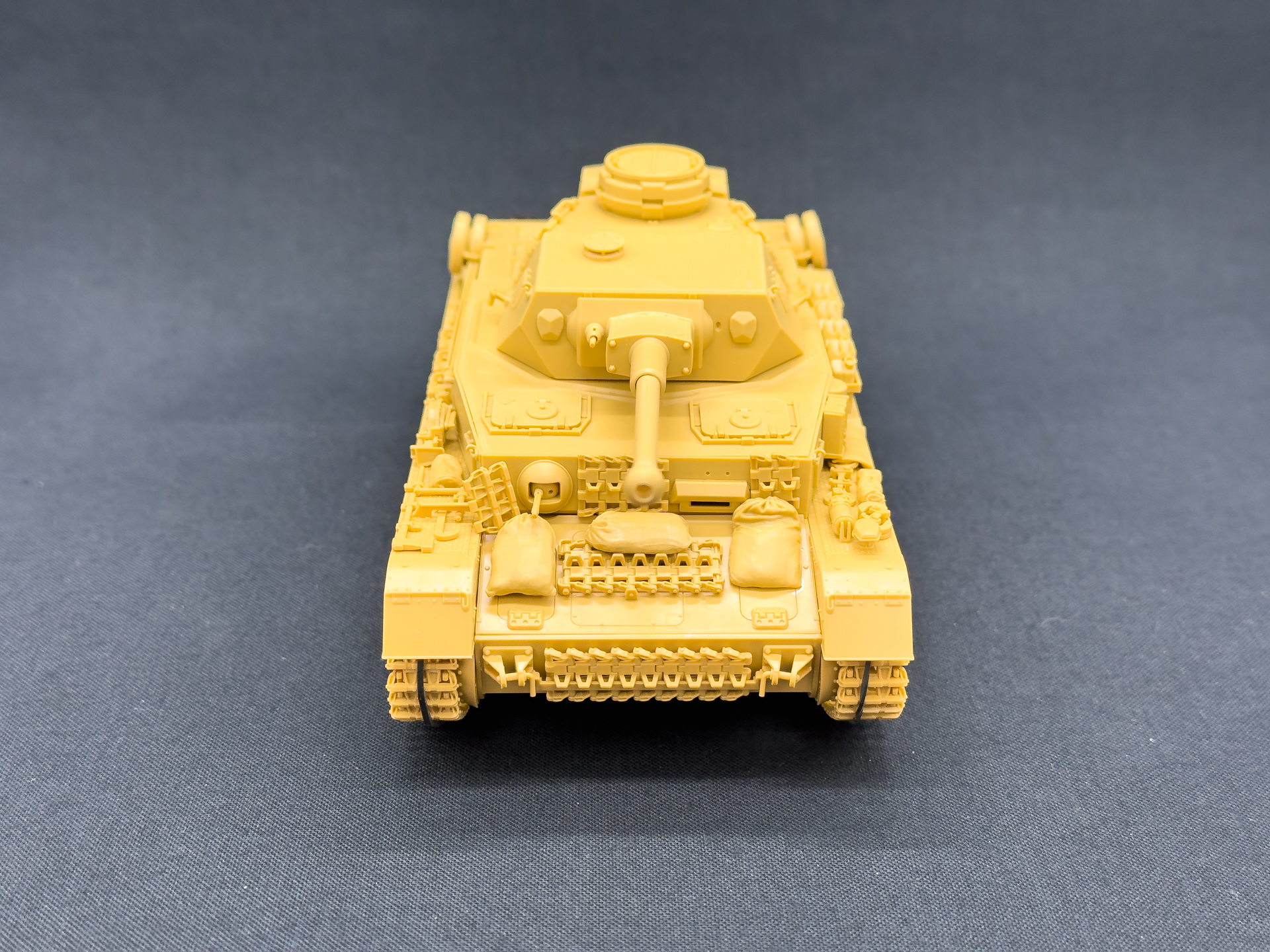 塗装前の正面。