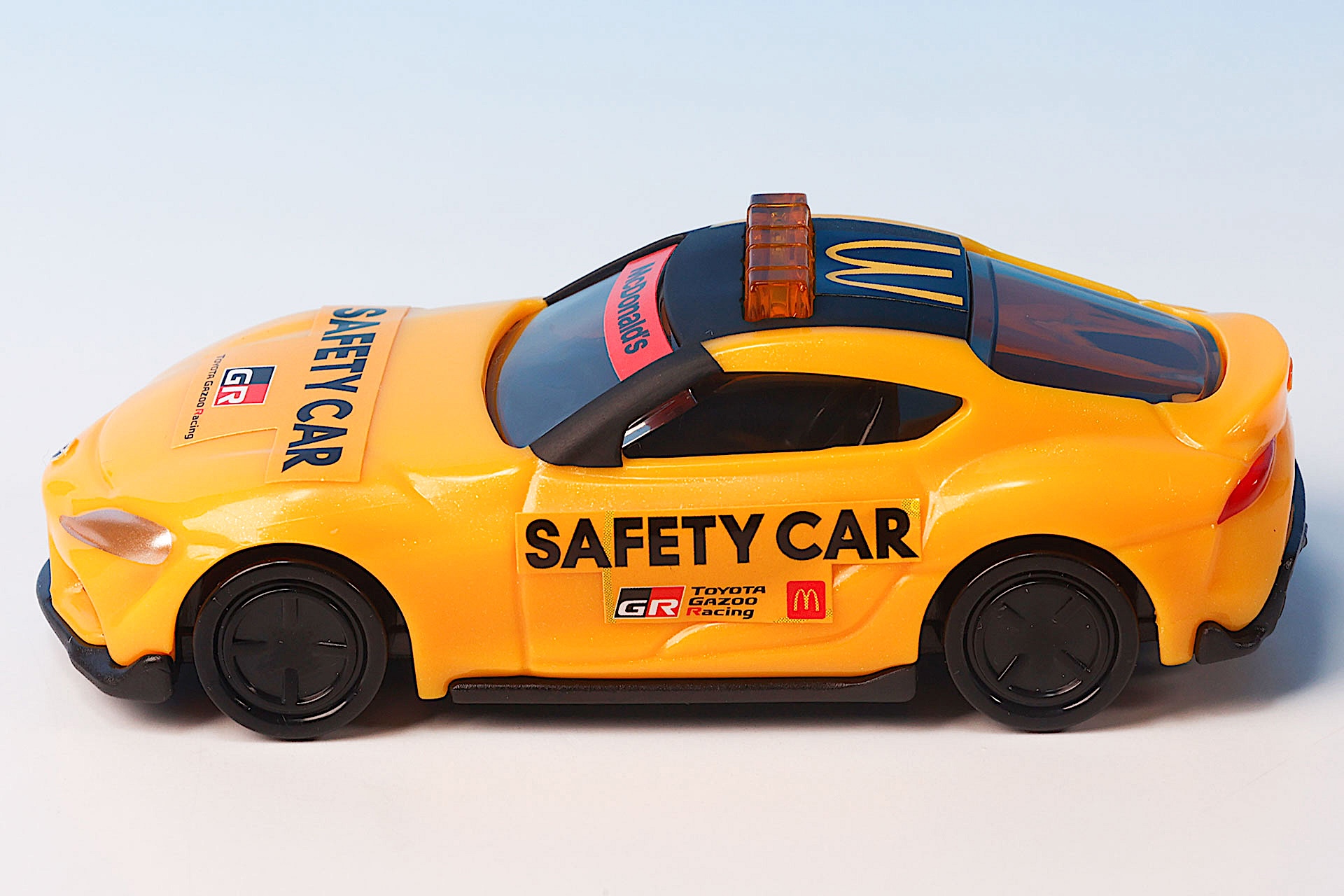 このデザインの車両をサーキットで見てみたい