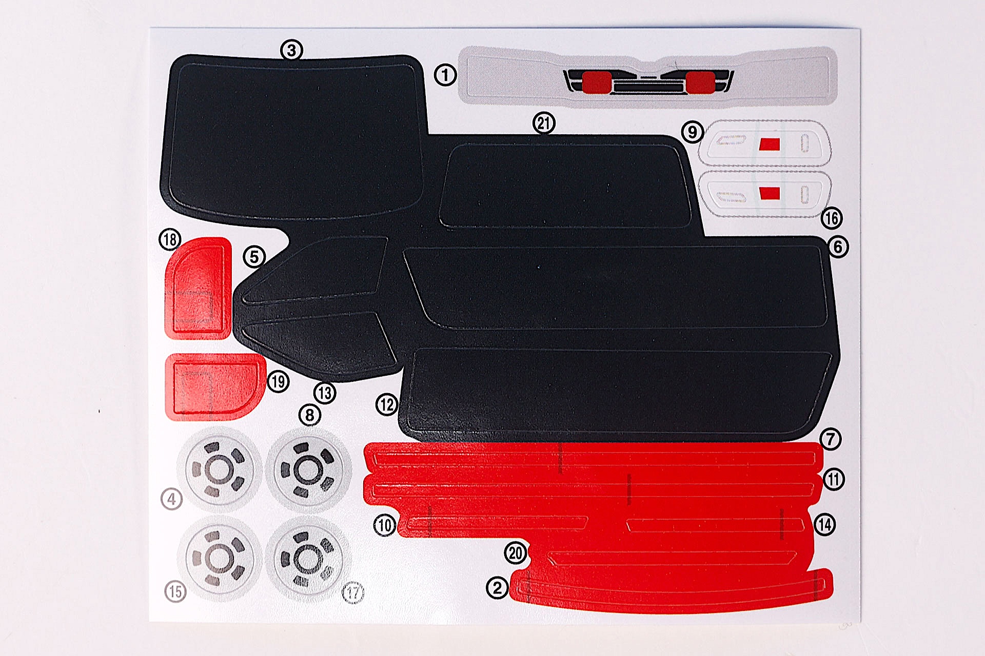 こちらは車両に貼るシールだ