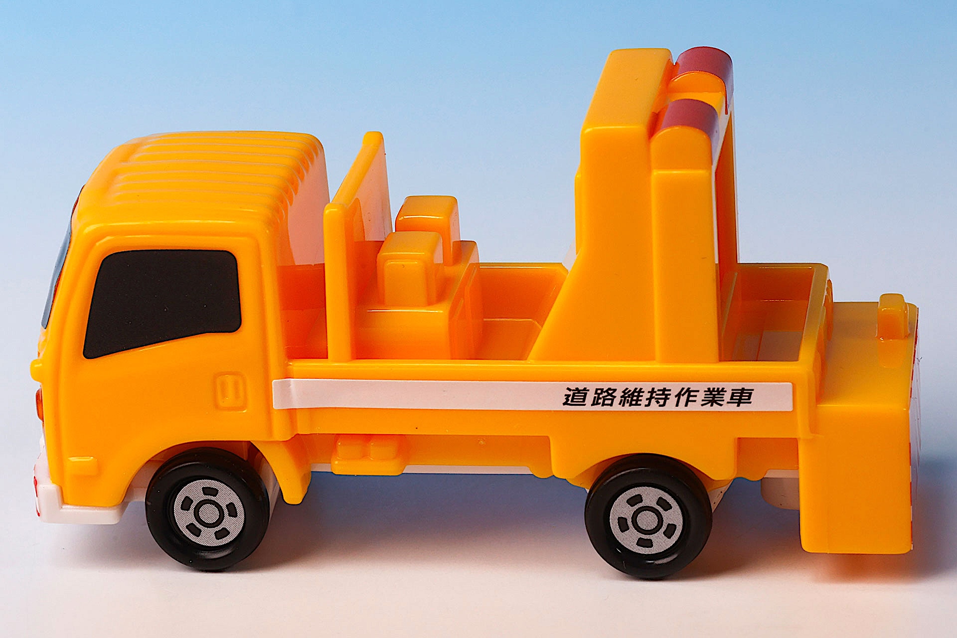 標識は荷台の後ろの方に設置されている