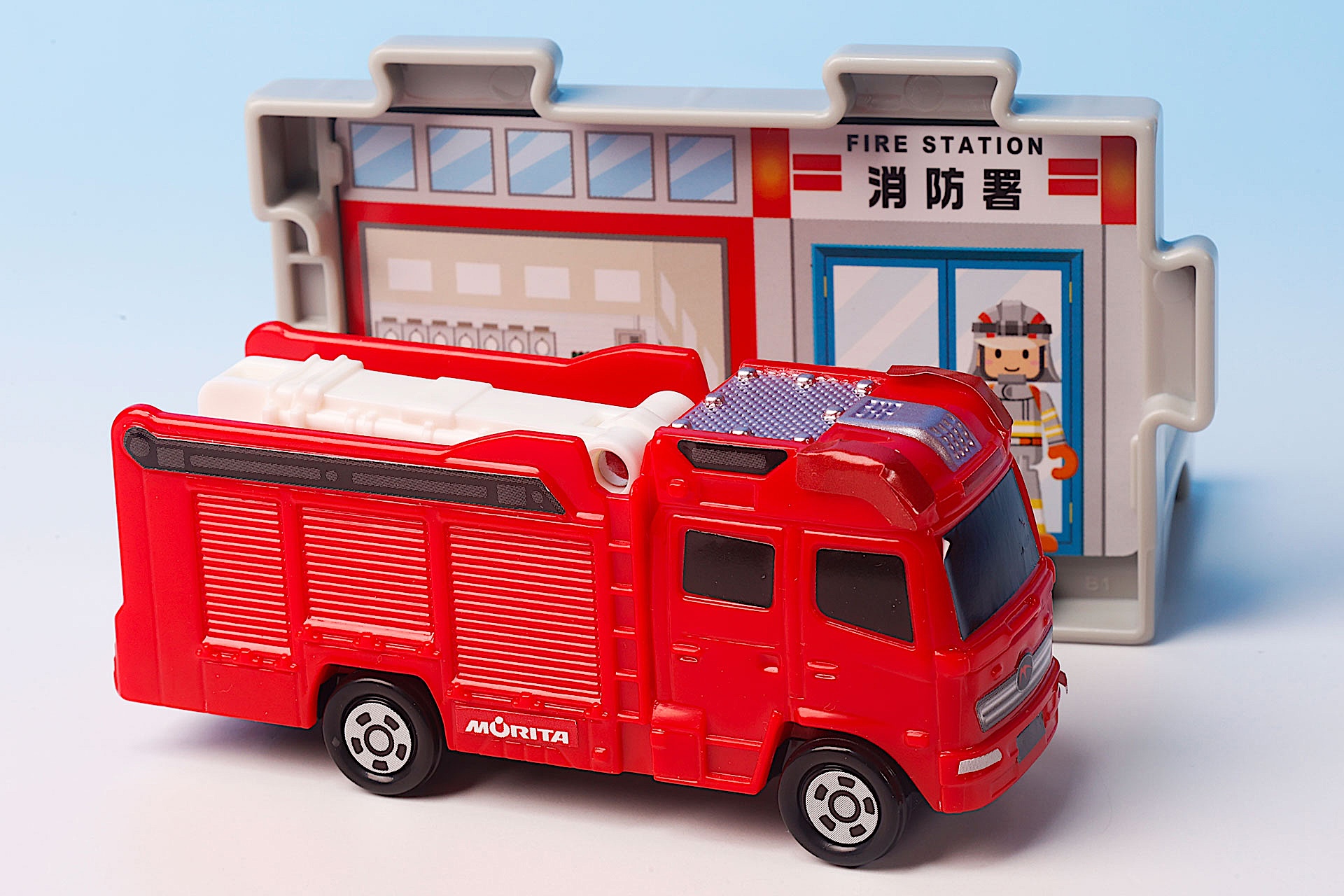 背景パーツもバッチリ車両と合っている