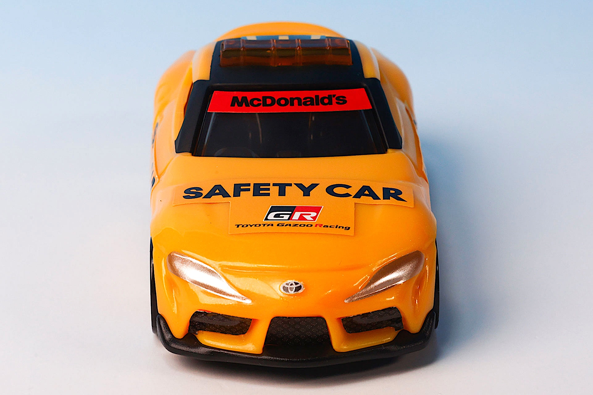 このごちゃごちゃした見た目がサーキットによく似合う