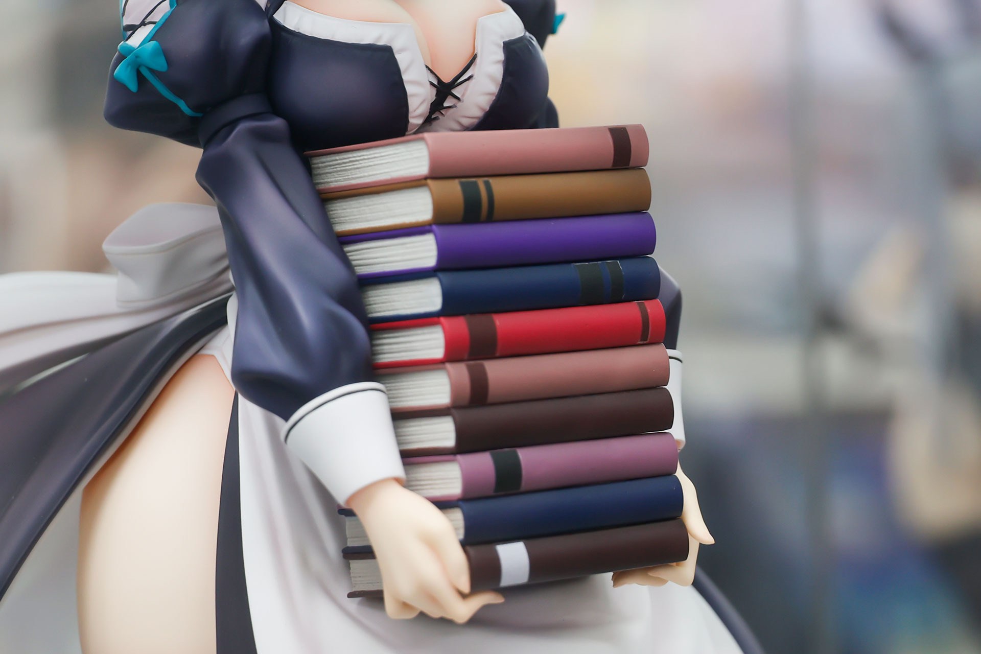 これだけの量の書籍を持つのは重そうだ