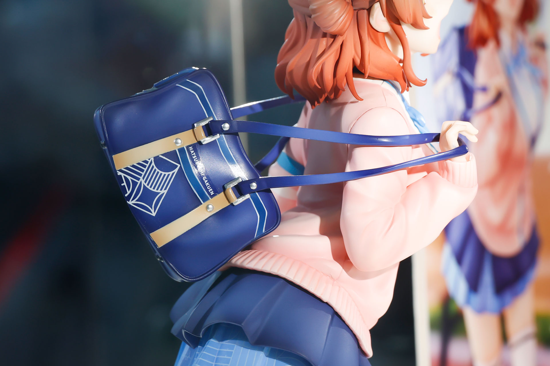 服のしわなど細部にわたって作りこまれている