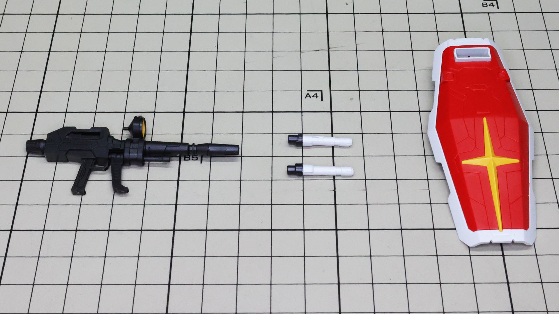 各種の通常装備は基本的に張り合わせ構造なので難しくはありません
