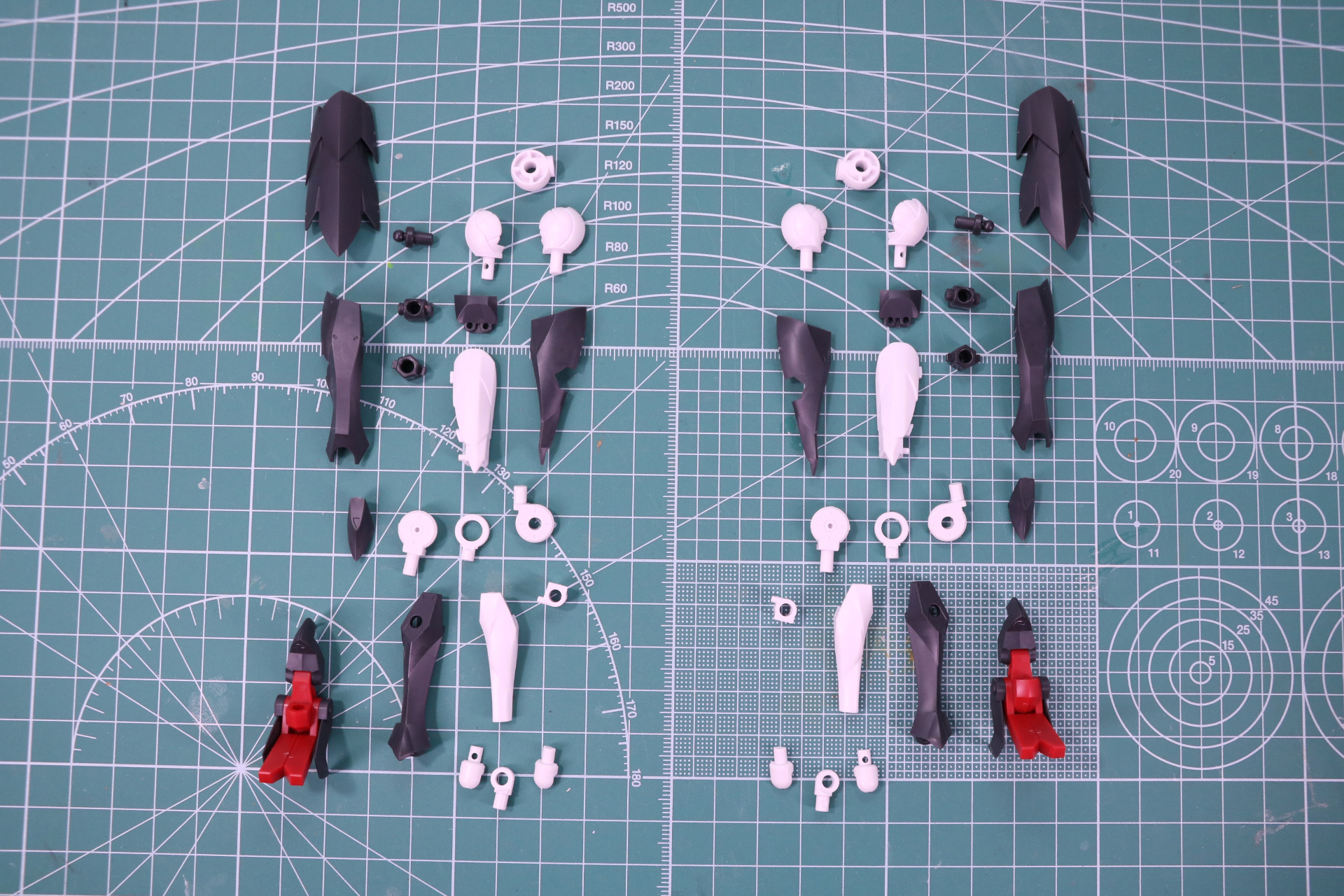 脚部の組み立て