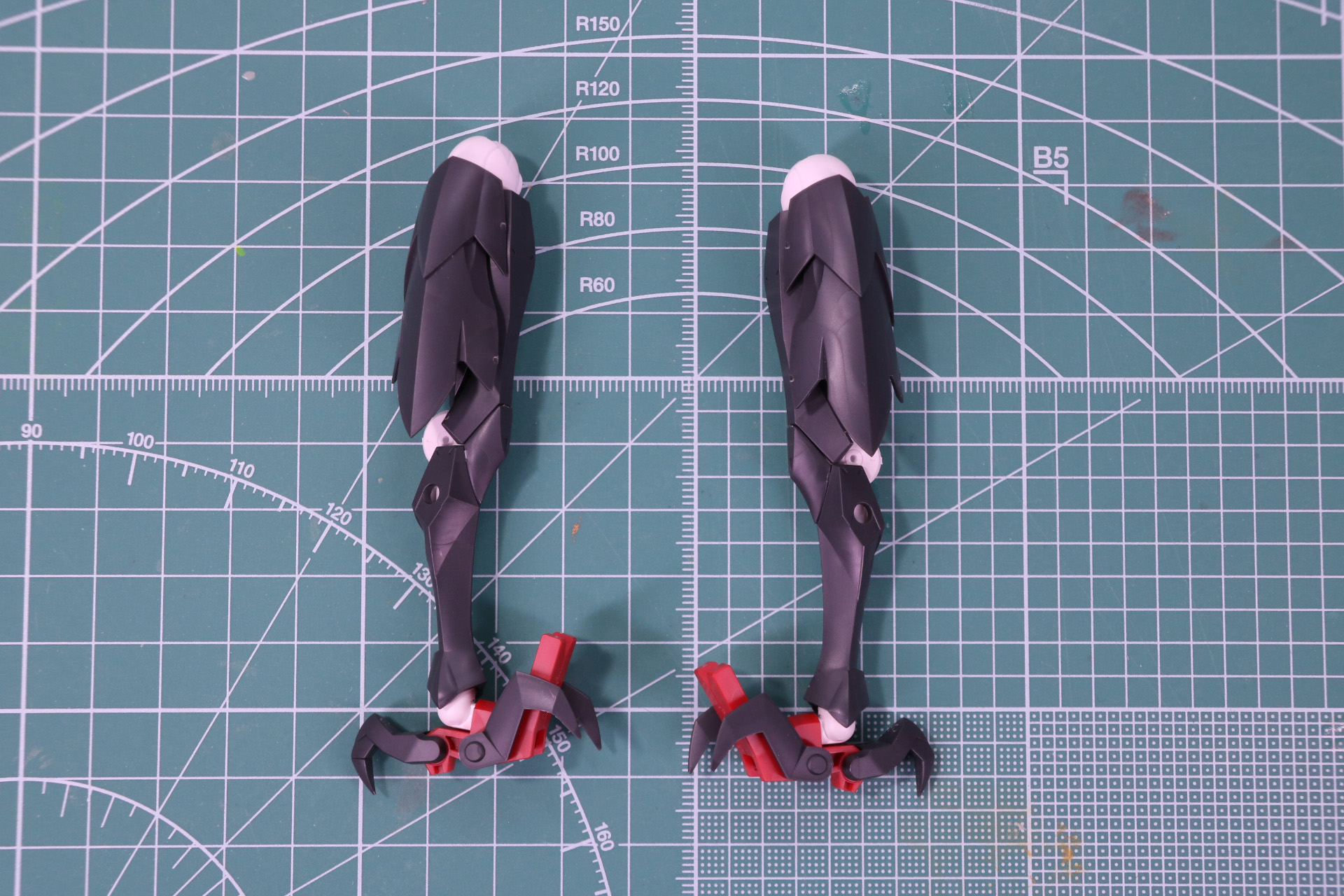 脚部の組み立て