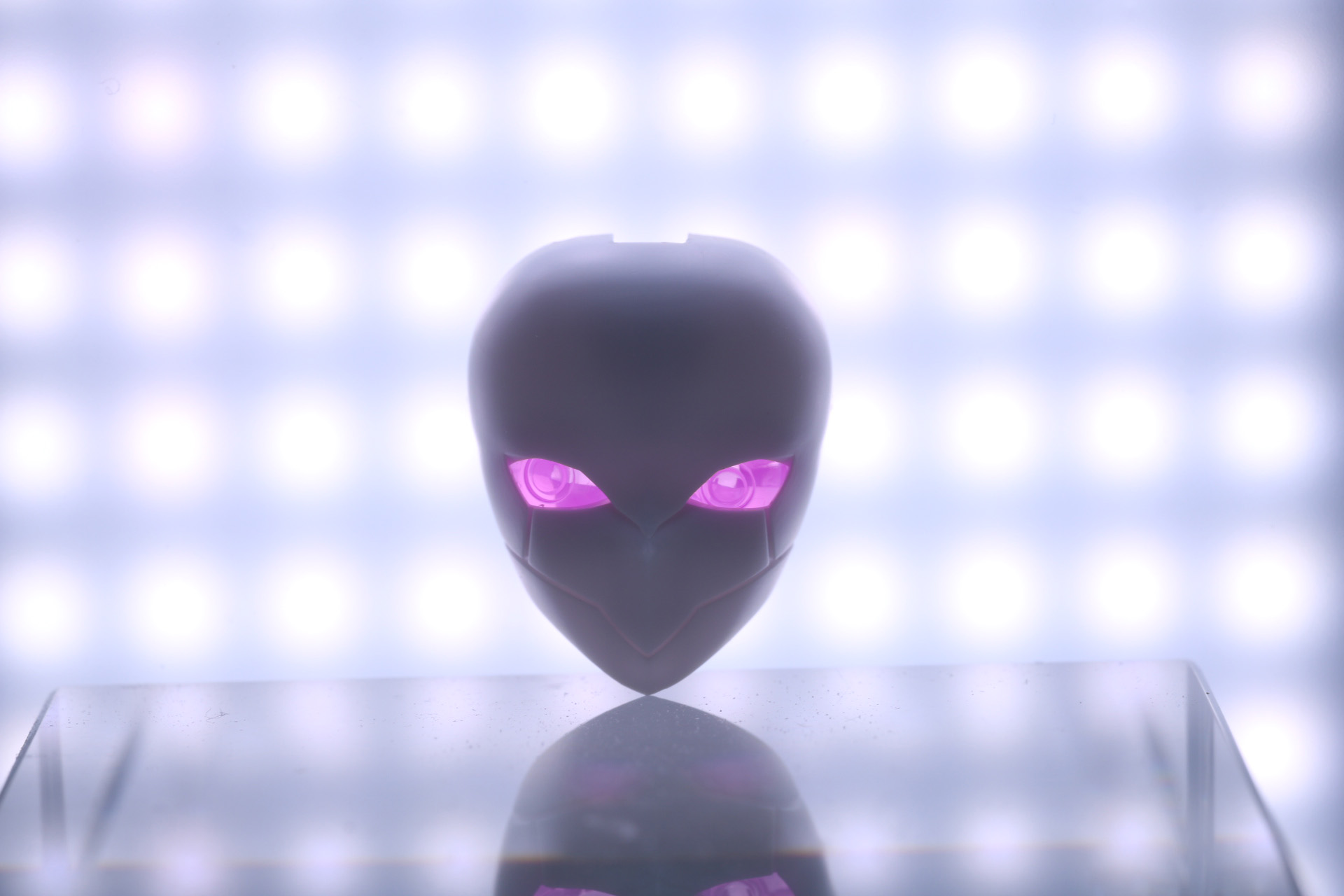 左右への視線移動も表現できる