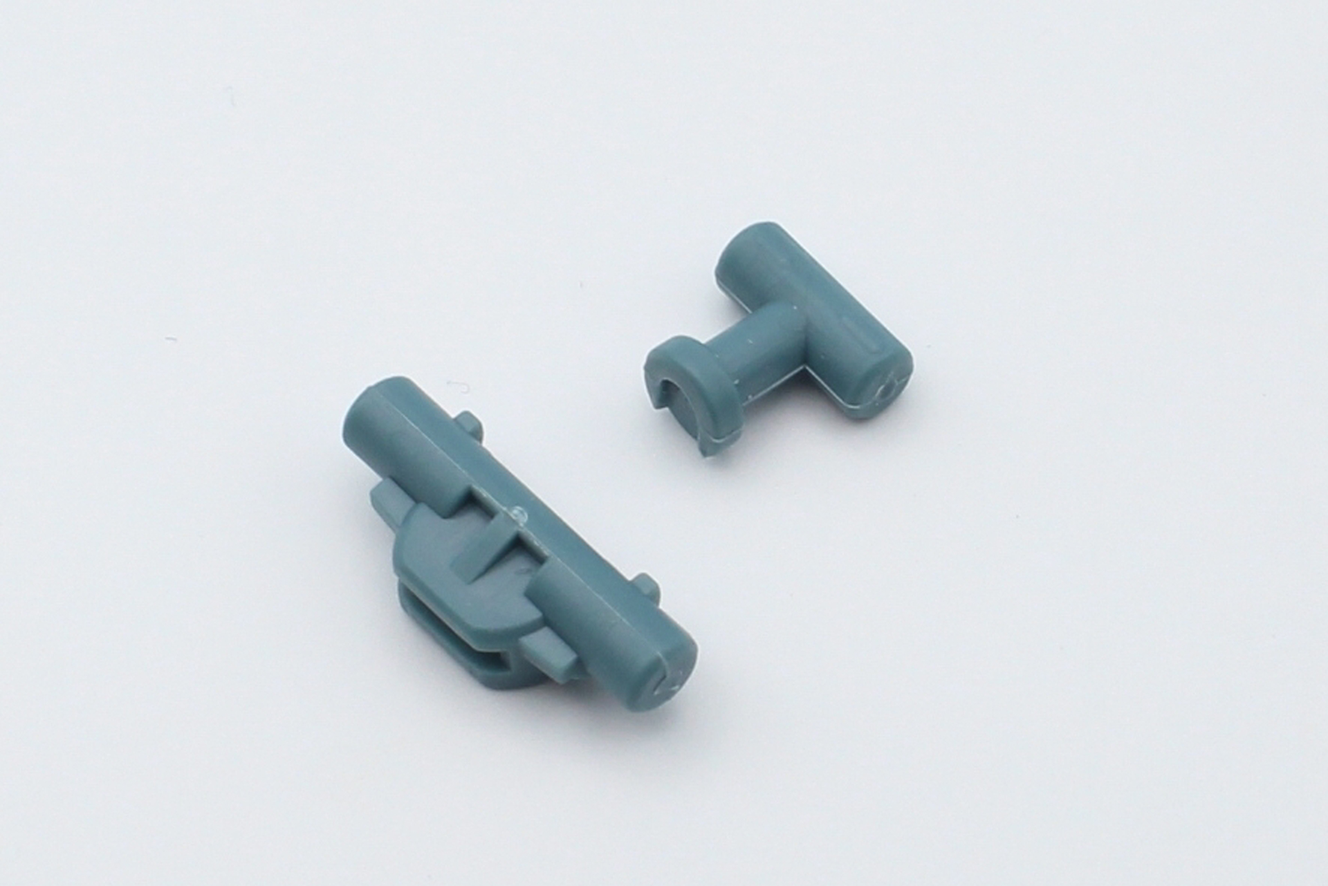 ユニットの付け根のジョイントを組み立て。差し込んで180度回転させると固定される